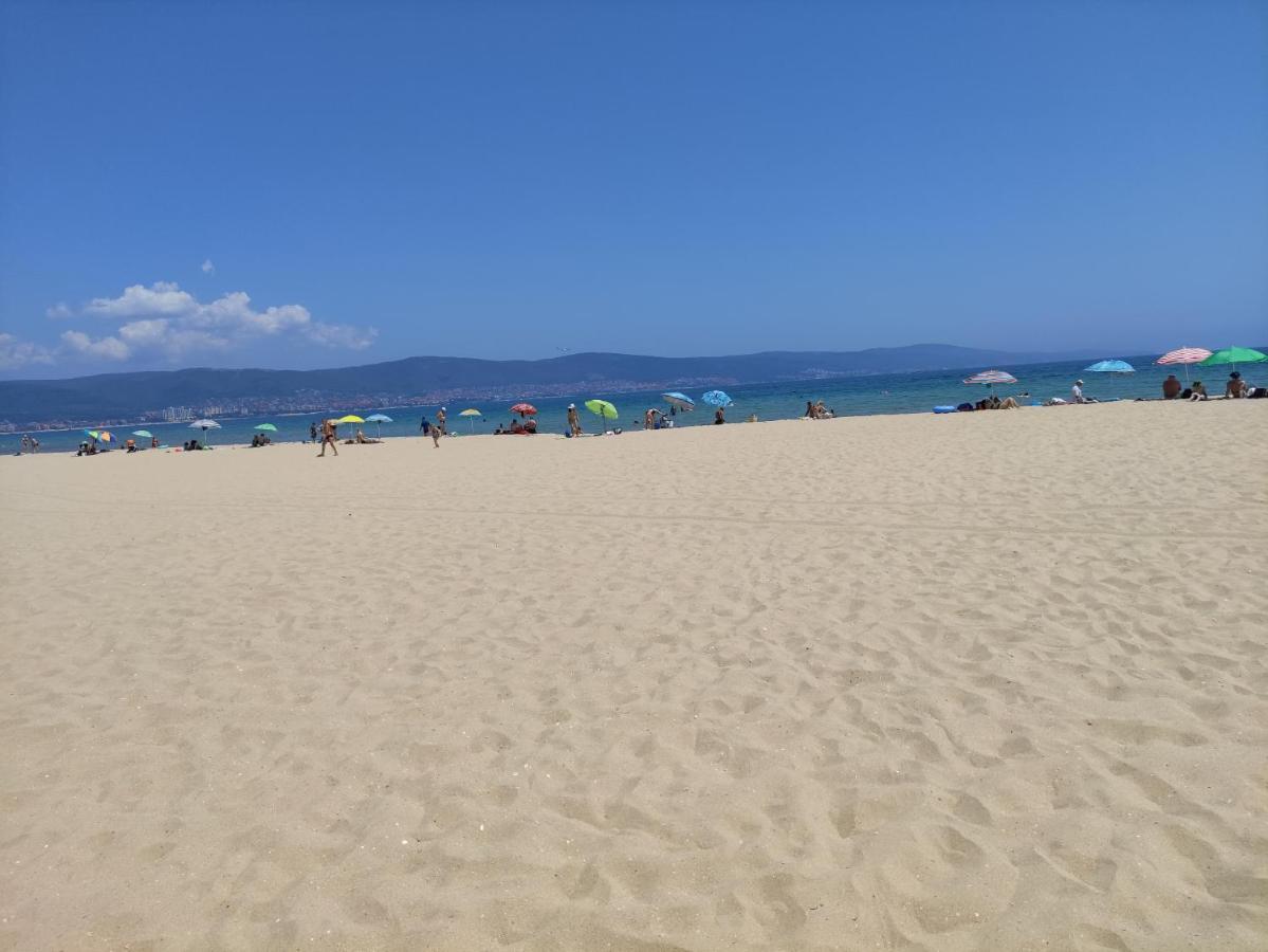 Pollo Resort, Summer Wind Apartaments Pantai Sunny Luaran gambar